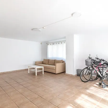 Casa Con Barbacoa Piscina Y Parking Privado *