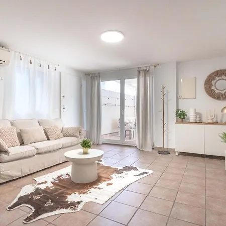 Casa Con Barbacoa Piscina Y Parking Privado