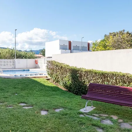 Dom wakacyjny Casa Con Barbacoa Piscina Y Parking Privado *