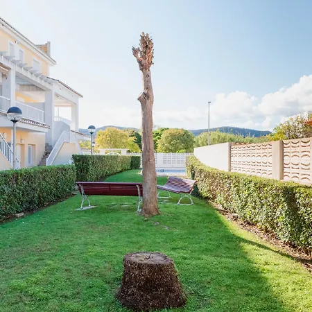 Dom wakacyjny Casa Con Barbacoa Piscina Y Parking Privado
